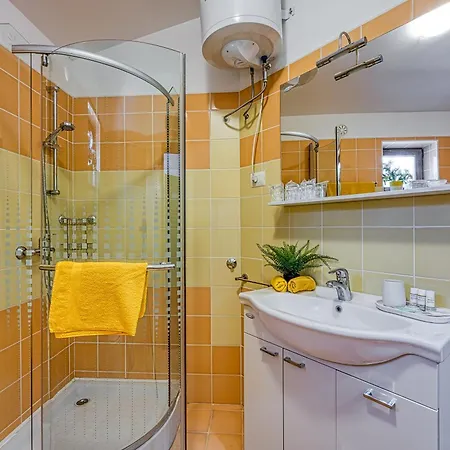 Grad Boutique - Happy Apartma