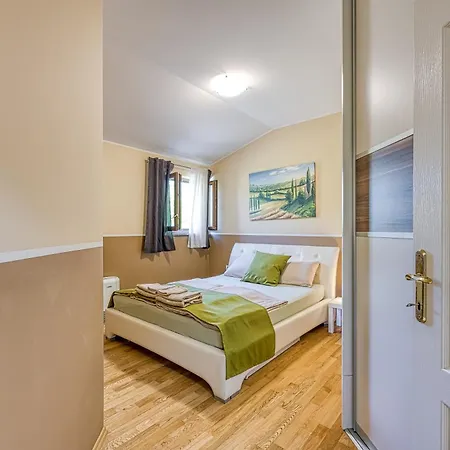 Apartma Grad Boutique - Happy