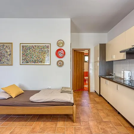 Grad Boutique - Happy Apartma Koper